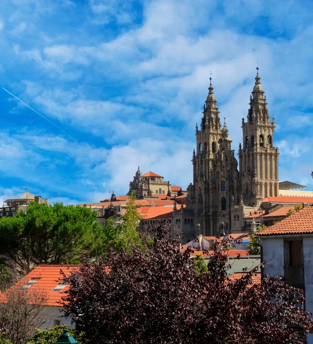 Vista de Santiago de Compostela con la catedral al fondo
